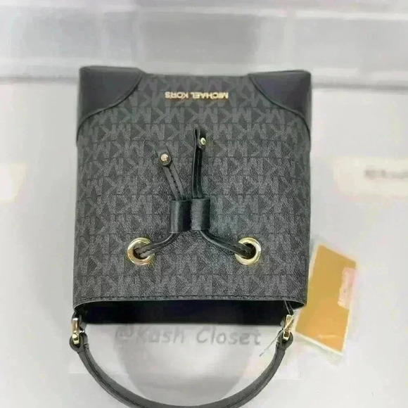 Michael Kors Mercer Bucket Bag Small Drawstring Crossbody Bag Black - Picture 8 of 12
